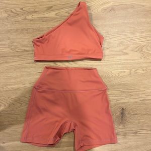 Set active athletic set